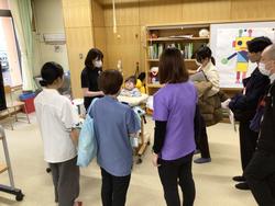 給食指導を見学している写真