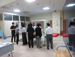 スイッチ教材を紹介している様子